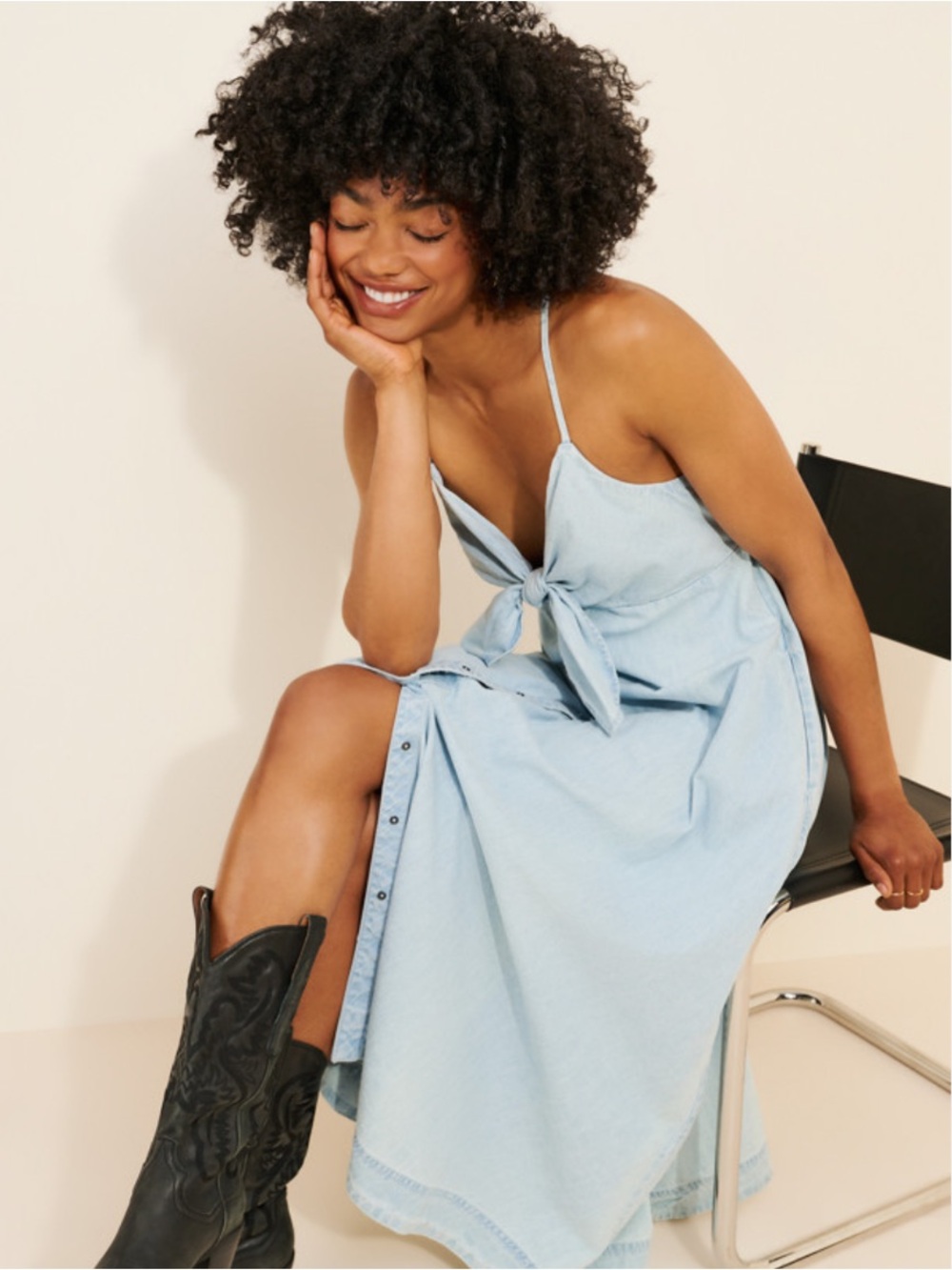 Via Denim Midi Dress
NWOT
𝒻𝓇ℯℯ 𝒫ℯℴ𝓅𝓁ℯ
𝒞ℴ𝓁ℴ𝓇- DENIM LIGHT
